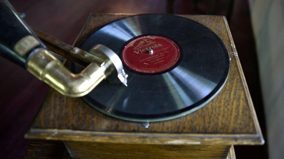 Victrola music player