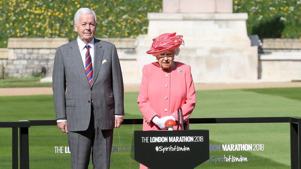 the-queen-starts-2018-marathon