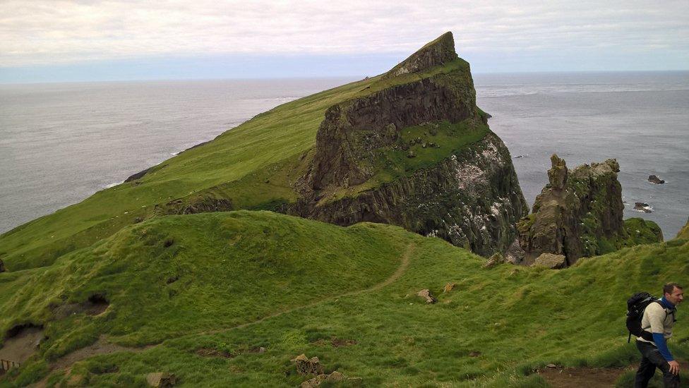 Nesting gannets can be seen on the northerly cliffs of Mykinesholmur