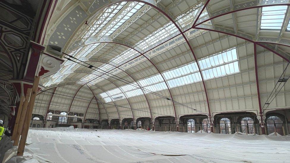 Market hall roof