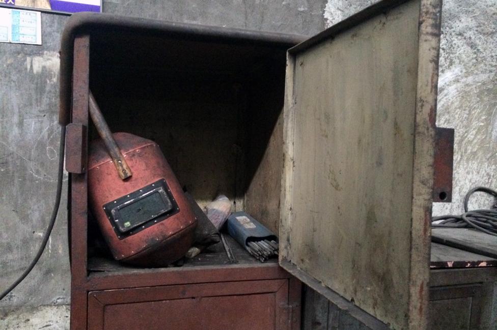 Abandoned helmet in Hangzhou