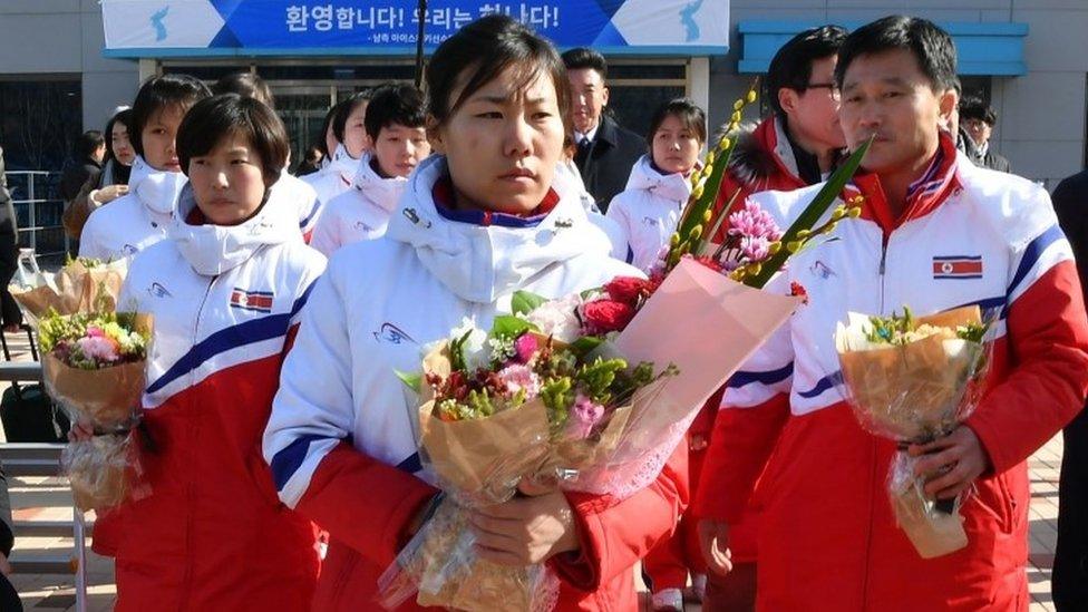 North Korean ice hockey team arrives in the South