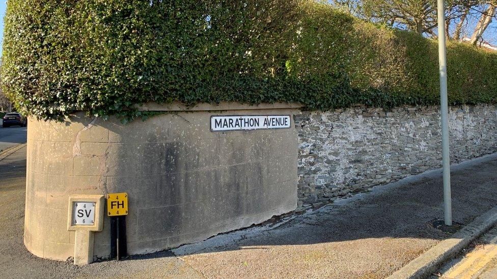 Marathon Avenue street sign