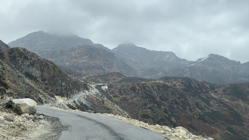 Road leading to the Line of Actual Control through Bum La Pass