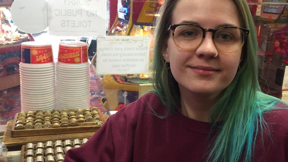 Amber Scraggs, amusement arcade employee