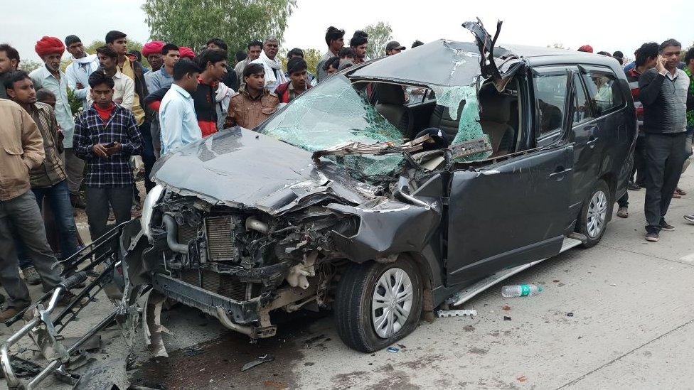 A picture of the SUV Jashodaben was travelling in