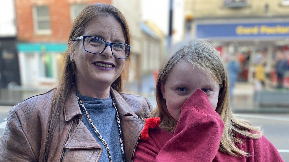 Tracey Davis and her daughter