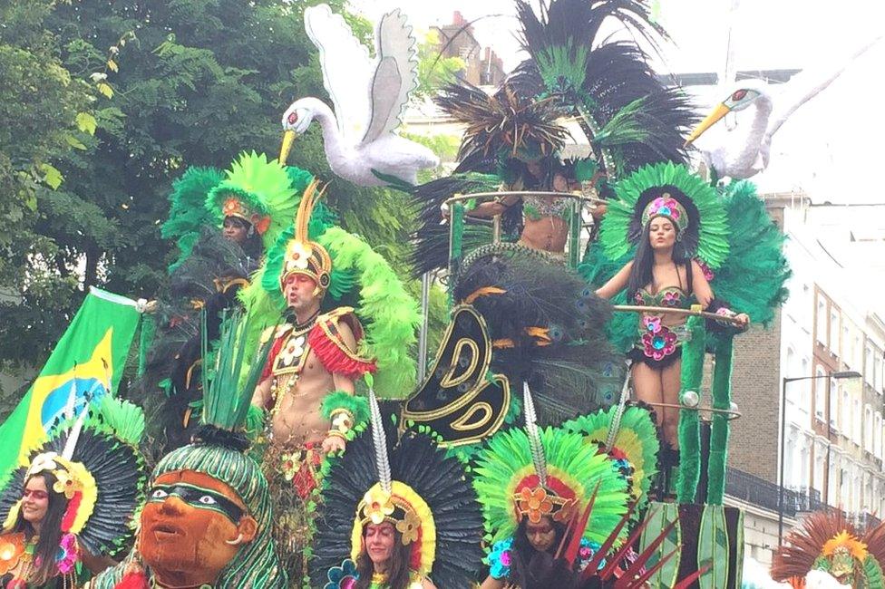 Mas band on float