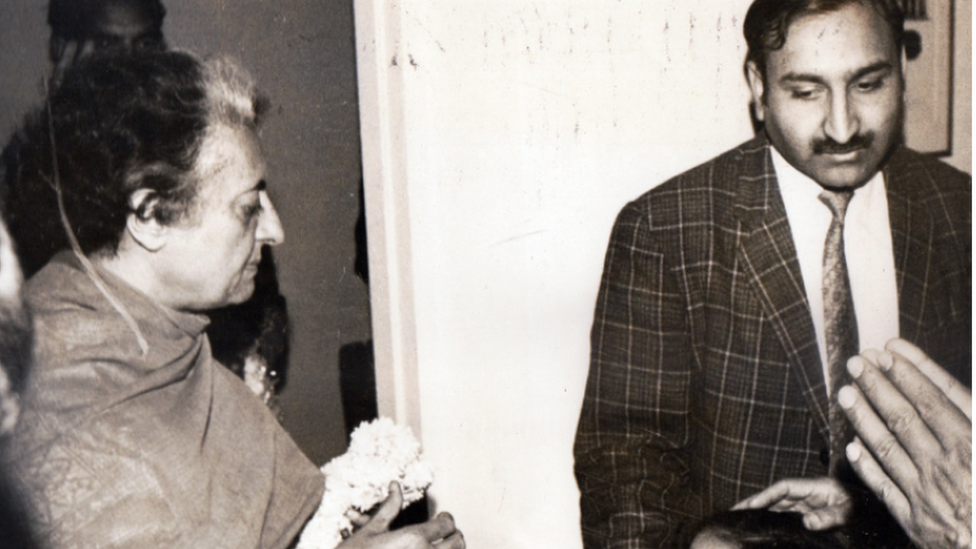 Kundan Lal Jaggi with Indira Gandhi at Moti Mahal