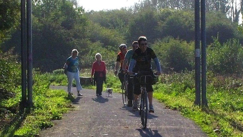 Strawberry Line cycle path