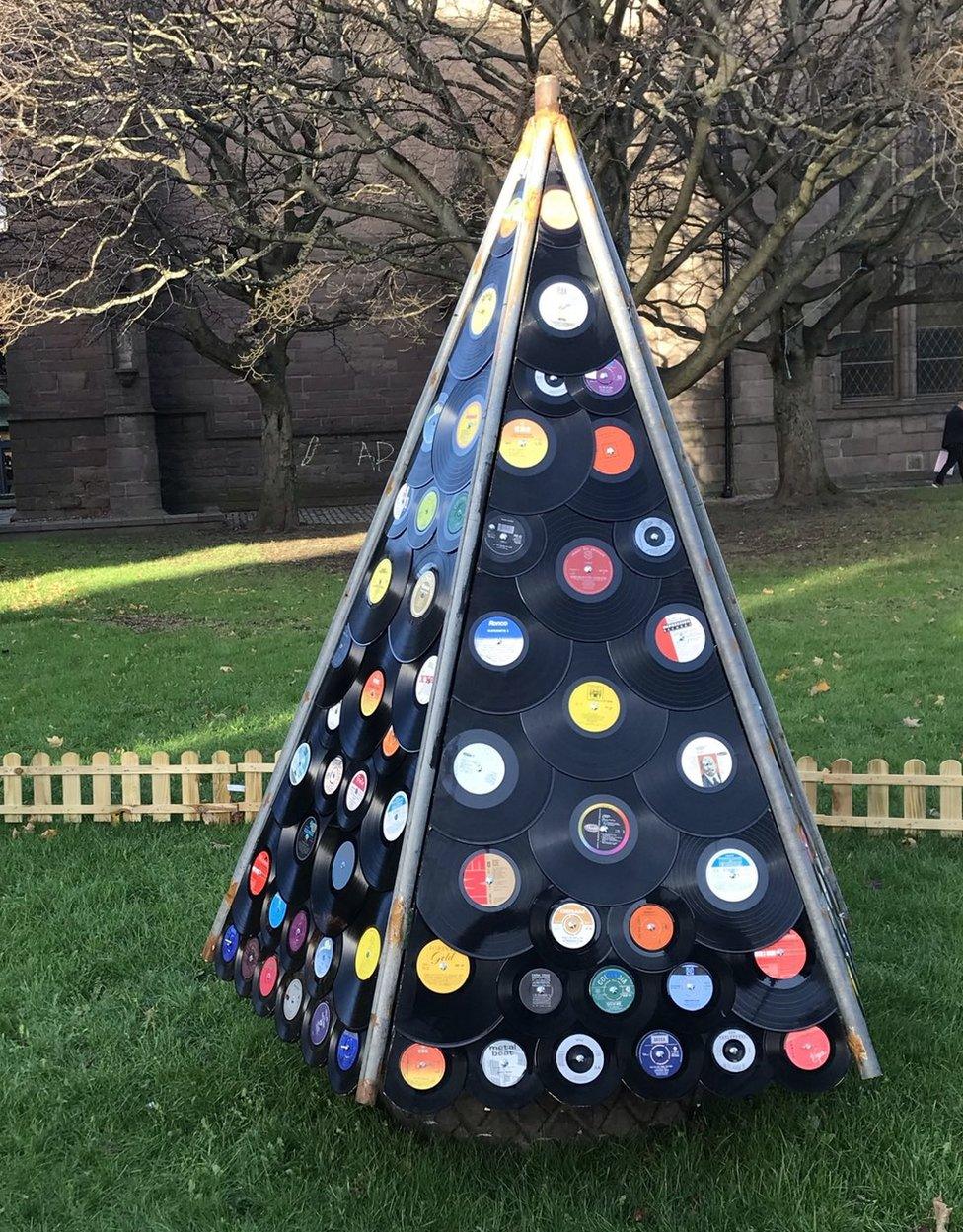 Dundee record tree