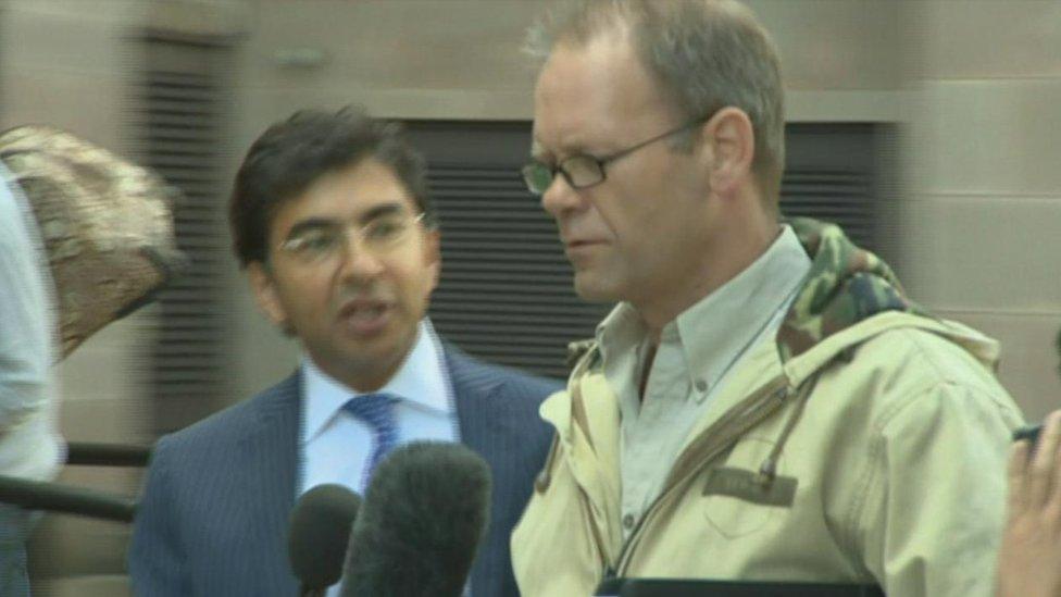 Fraudster Kevin Wright involved in children's cancer collections - BBC News