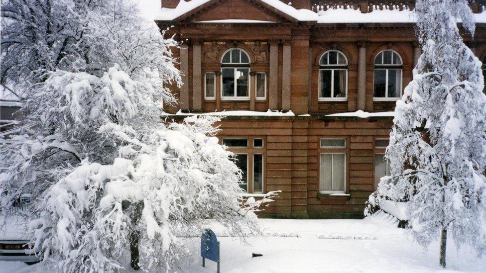Dumfries Library