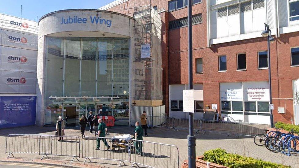 Entrance to Leeds General Infirmary