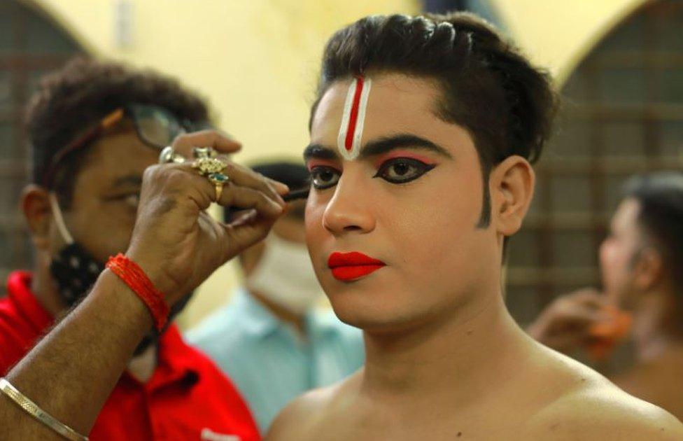 Mithilesh Pandey getting ready for the performance.