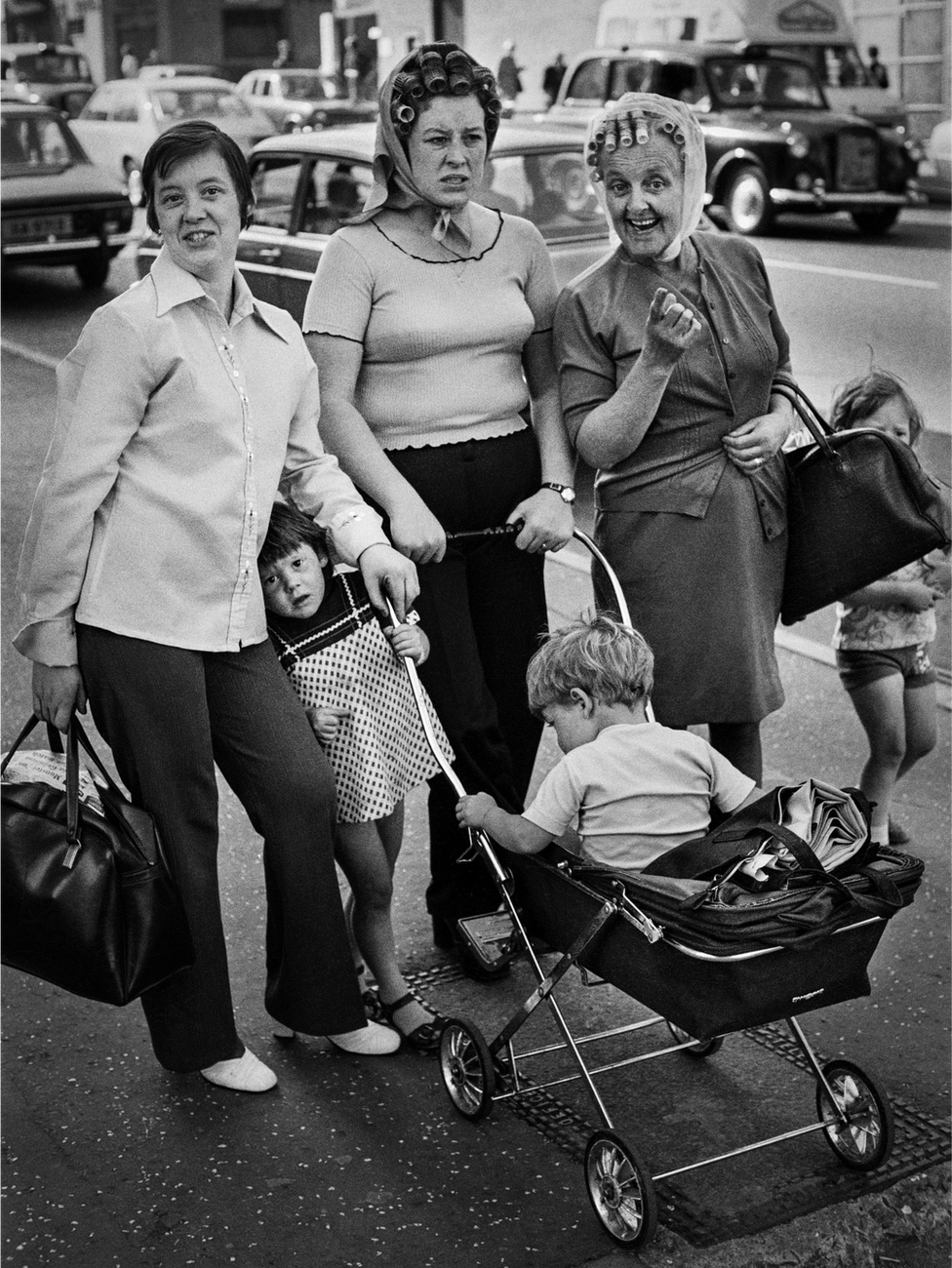 Women on the Shankill Road