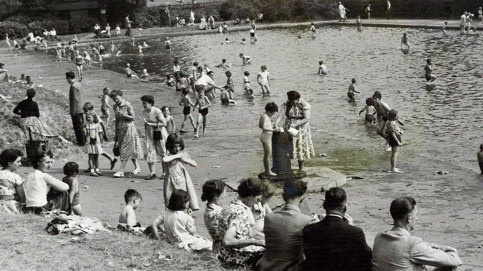 Paddling pool