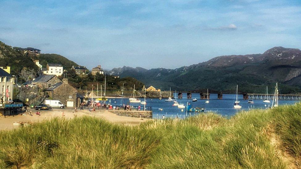 A sunny September afternoon at Barmouth