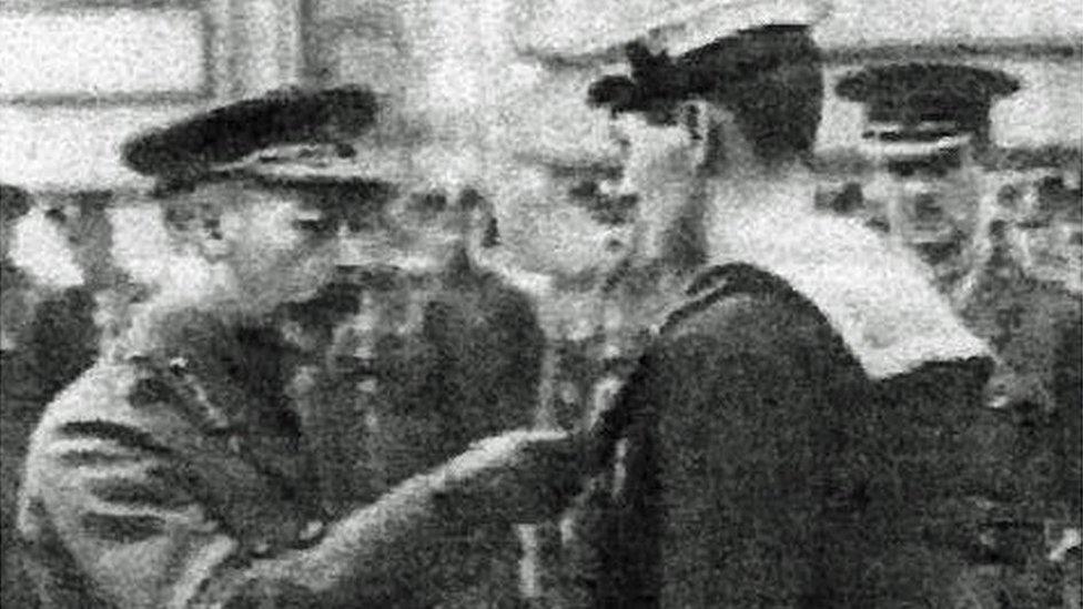 Seaman William Williams being awarded the Victoria Cross in 1917