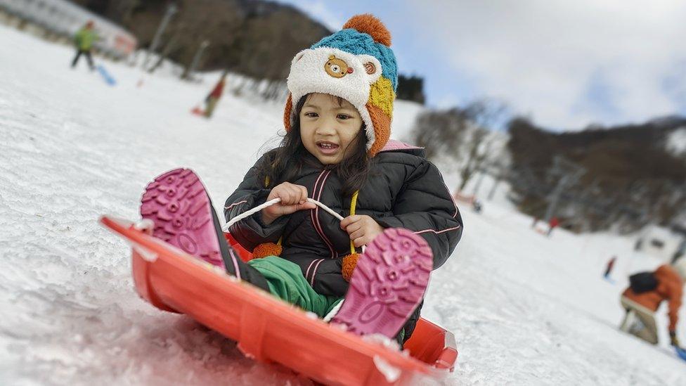 girl-in-snow