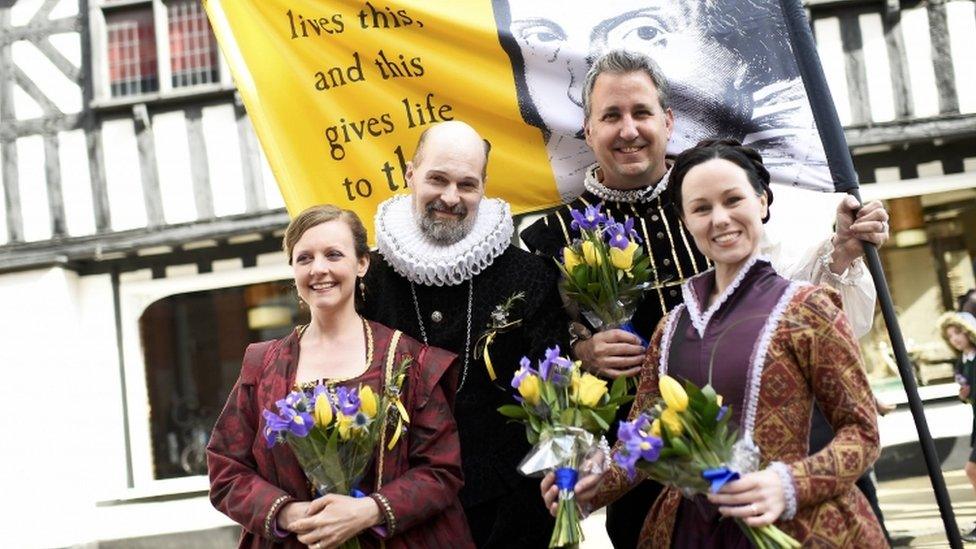 People in Shakespearean costume in Stratford-upon-Avon