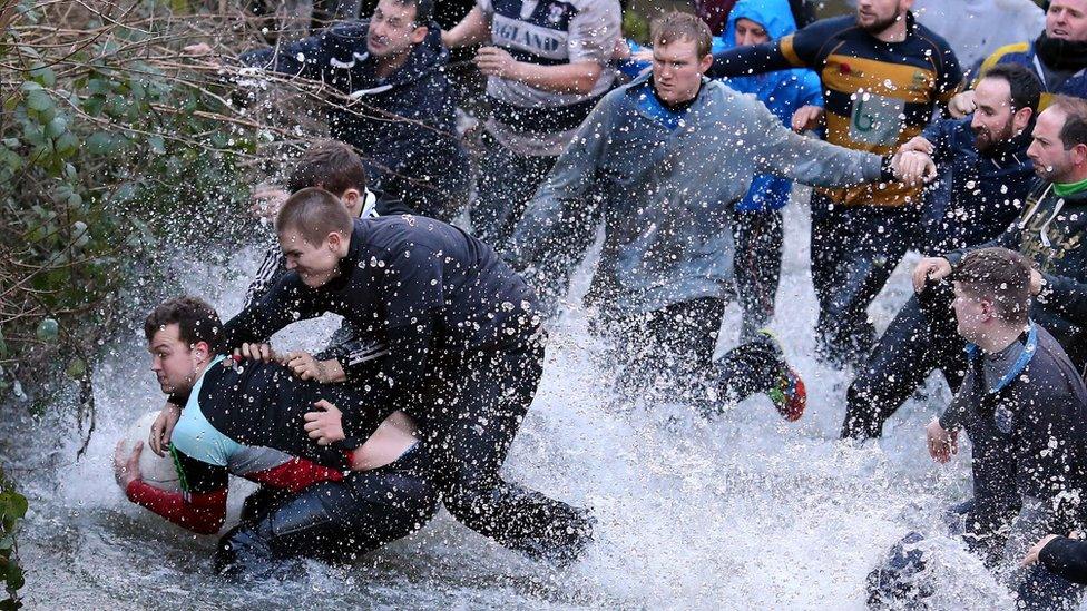 Players in Henmore Brook