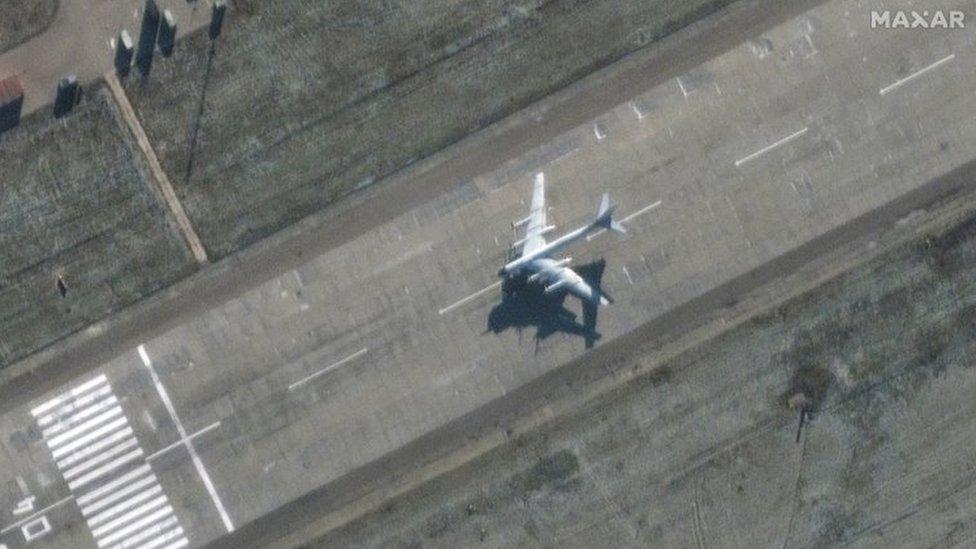 A Russian bomber prepares to take off from the Engels airfield in the Saratov region. Photo: 3 December 2022