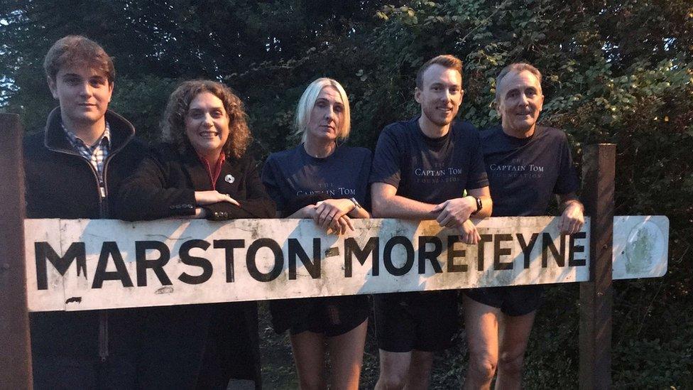 Marston Moretaine marathon runners