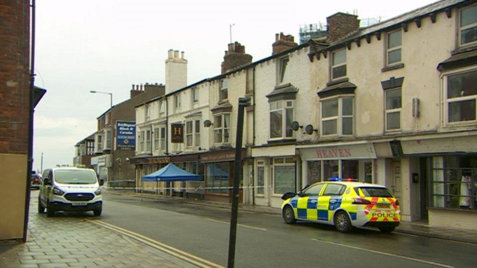 Scene outside the Hilderthorpe Hotel