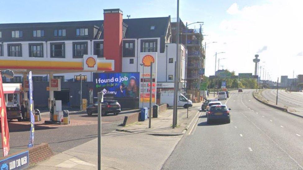 Shell garage on Scotland Road