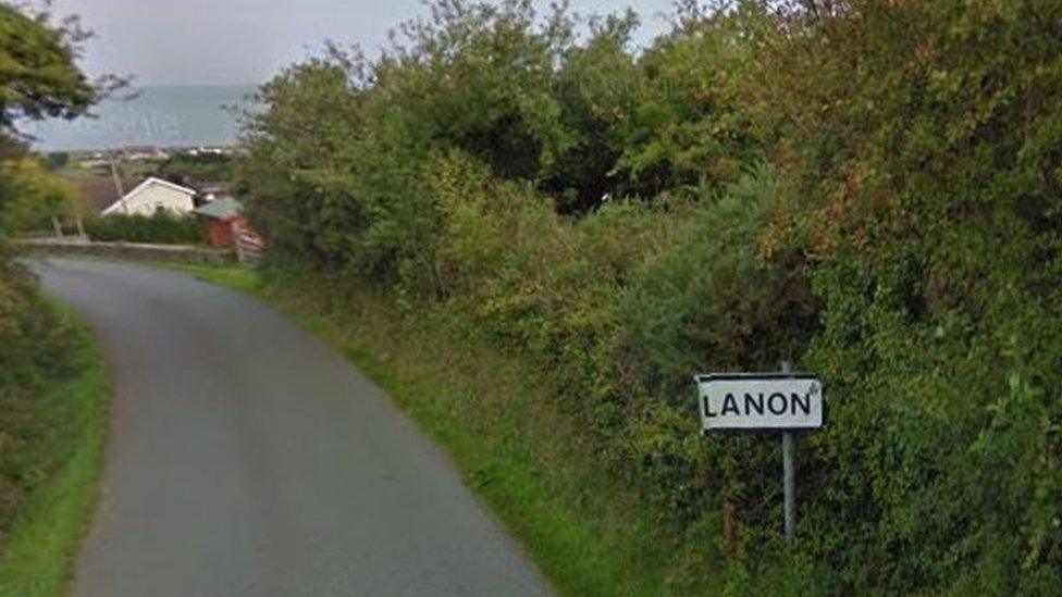 Llanon road sign