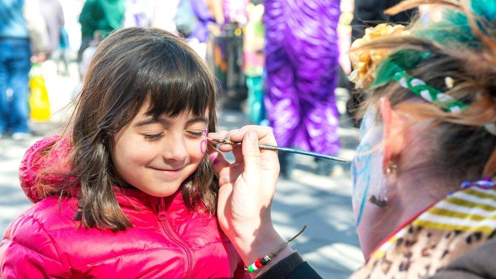 Girl-has-face-painted-to-celebrate-Purim.