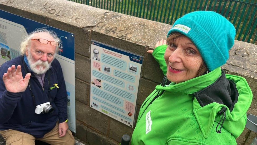 Keith and Daniela of Scunthorpe Samaritans at the site of the plaque