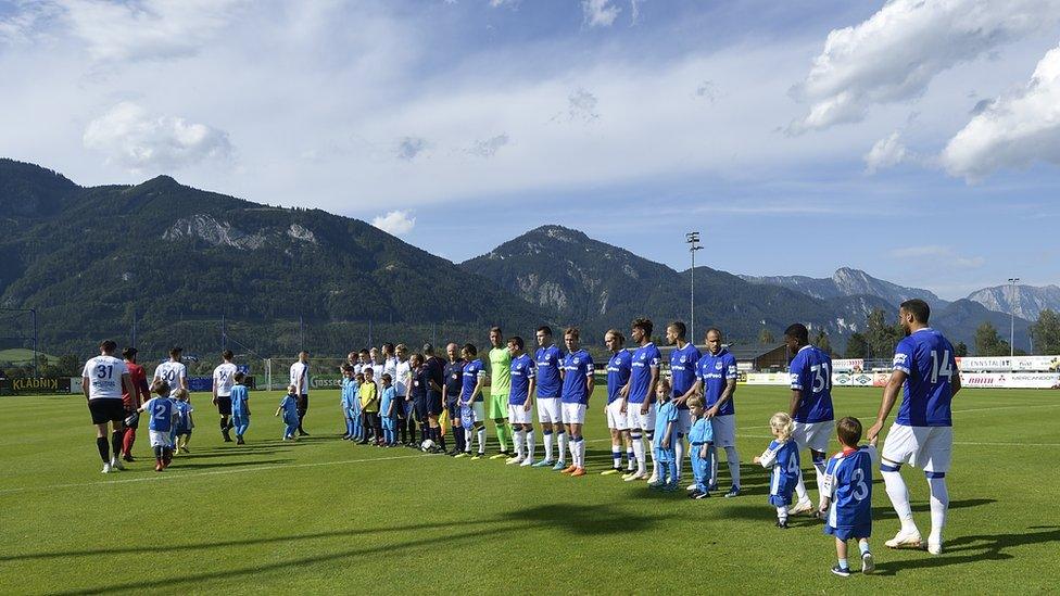 Everton line up against ATV Irdning