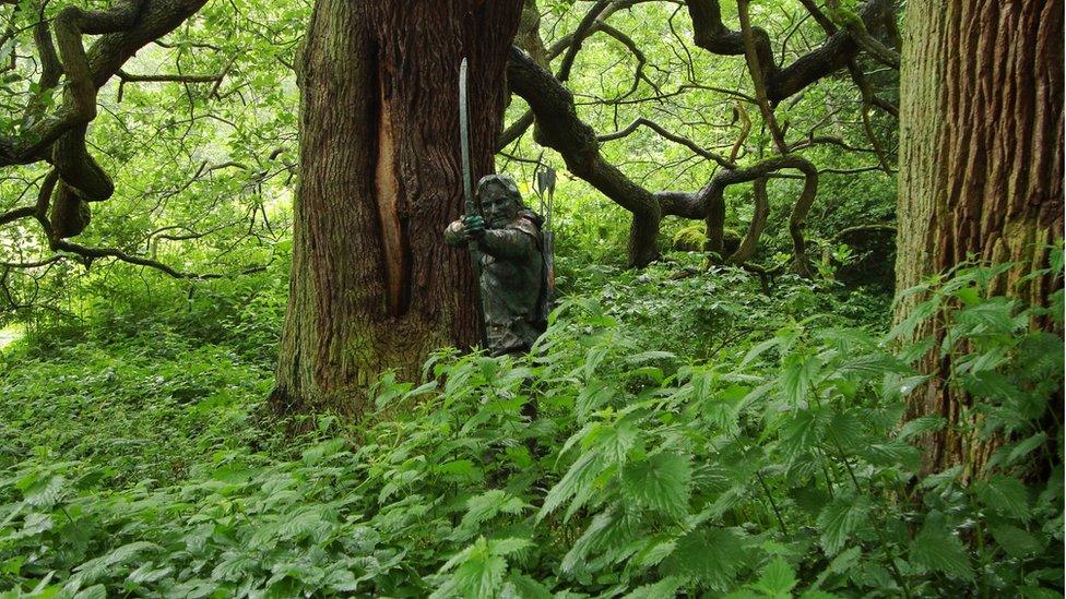 Robin Hood statue in Sherwood Forest