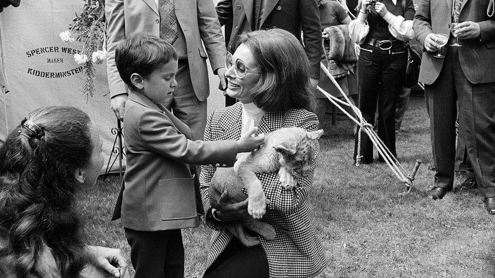 Sophia Loren opening the site