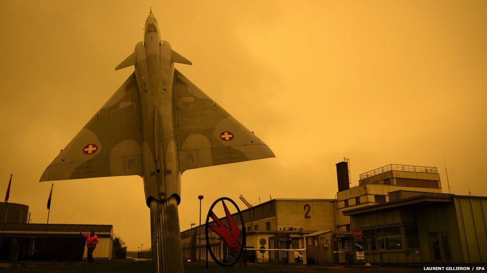 swiss fighter jet saharan dust cloud