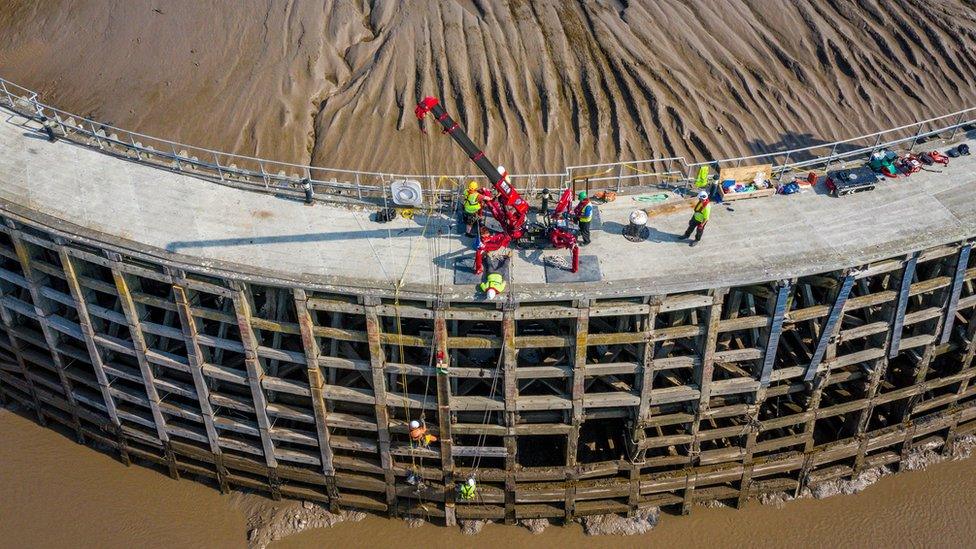 Repair works on the Sharpness Docks