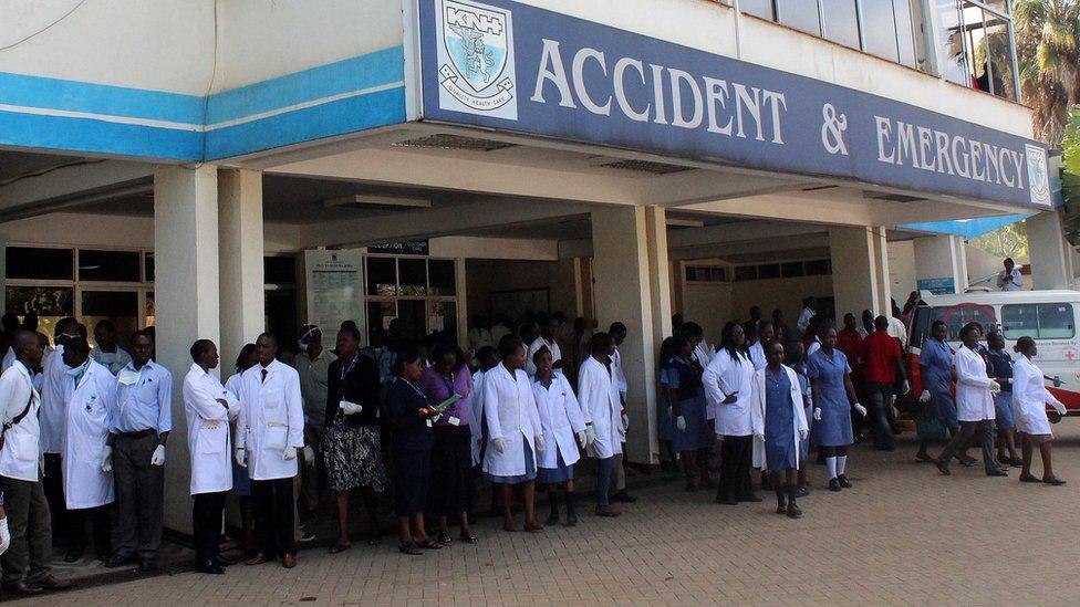 Kenyan doctors await injured after an attack in Nairobi