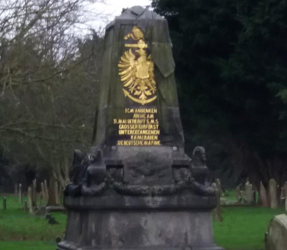 The monument to the 284 men who lost their lives