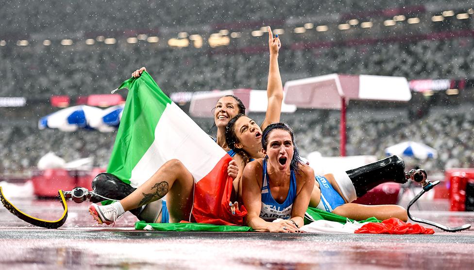 Ambra Sabatini celebrates the100m T63 Paralympic world record, winning gold with compatriots Martina Caironi (silver) and Monica Contrafatto (bronze) Tokyo 2020, Paralympic Games, Athletics