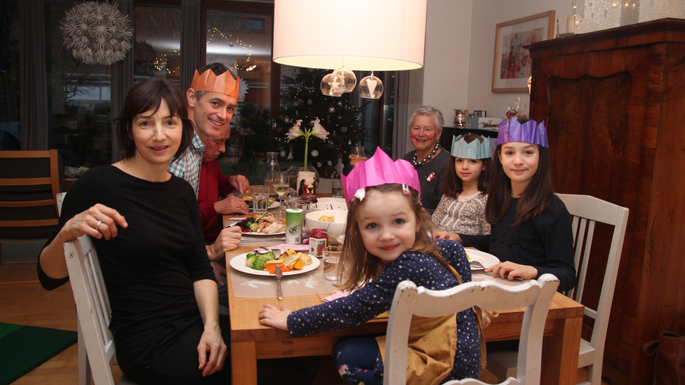 Image shows the Crewe family last Christmas