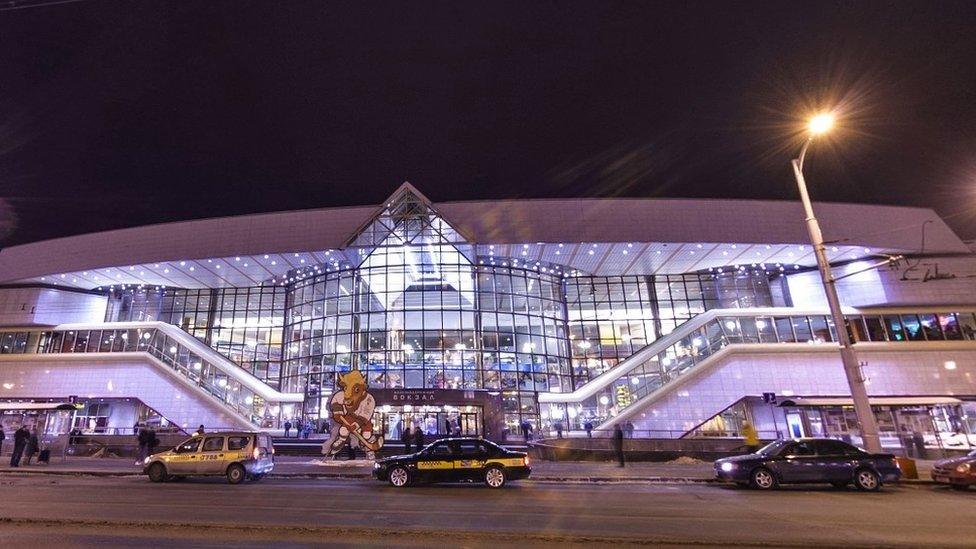 A night view of the exterior of Minsk central station