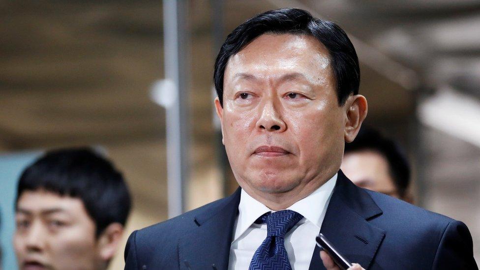 Lotte Group chairman Shin Dong-bin arrives for a trial at a court in Seoul, South Korea, March 20, 2017