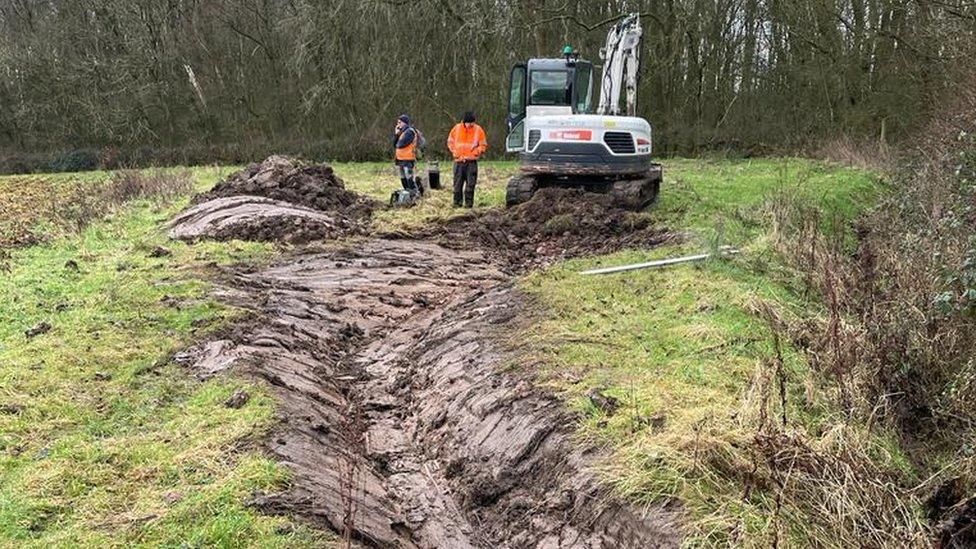 Flood defence work at Crock Dumble, Nottinghamshire