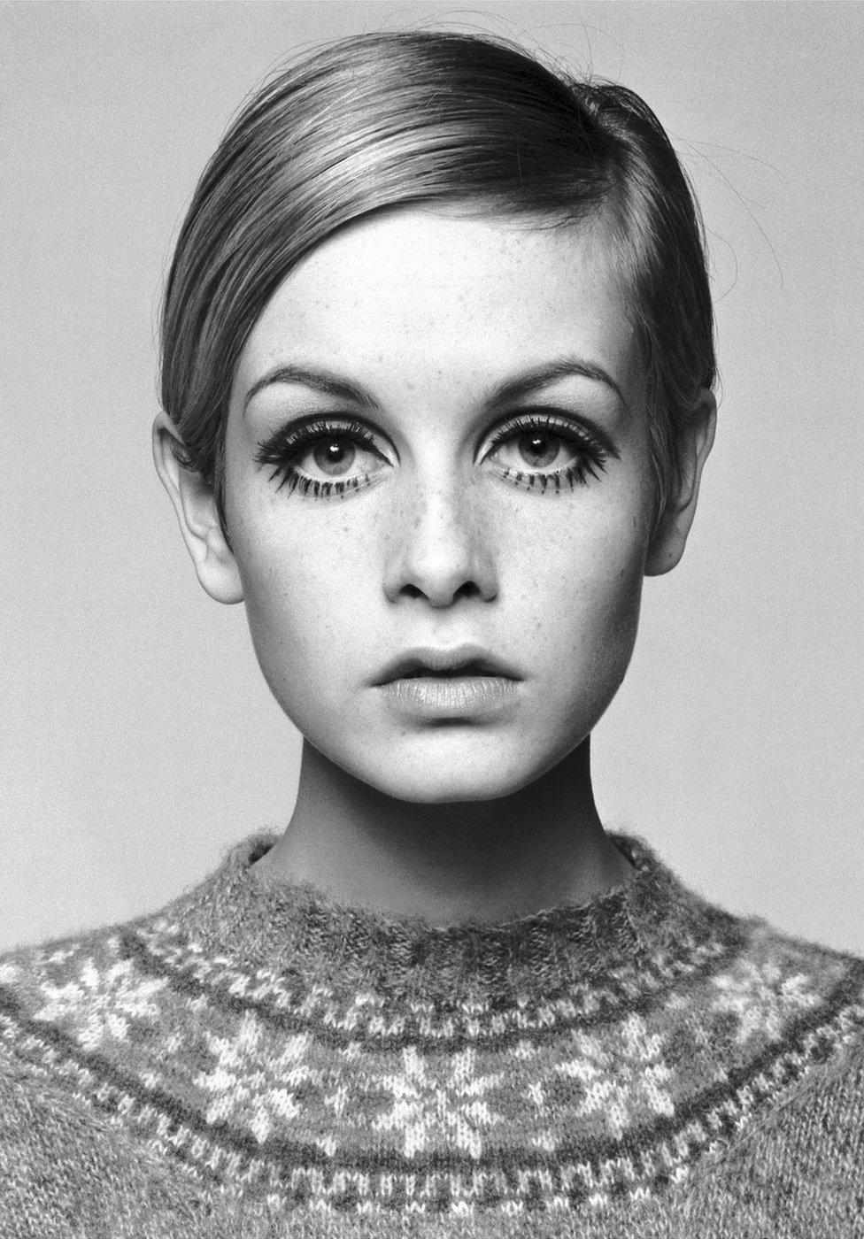 Portrait photograph of the supermodel Twiggy taken by Barry Lategan in 1966