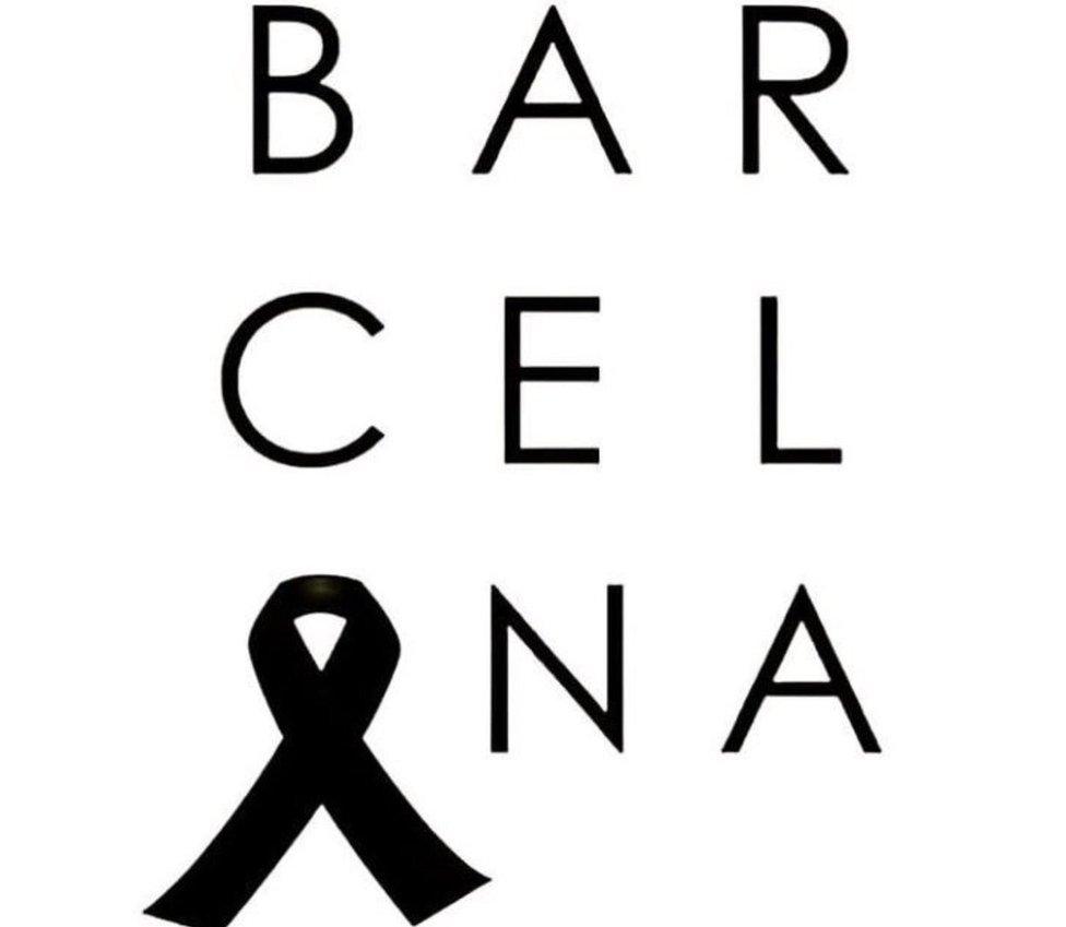 Barcelona spelled out and a black ribbon replacing the O