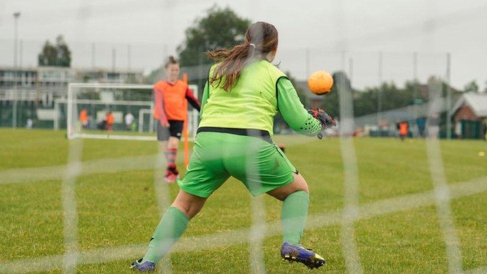 Amateur women's football game