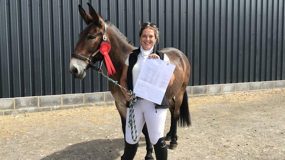 Christie Mclean and Wallace with his rosette