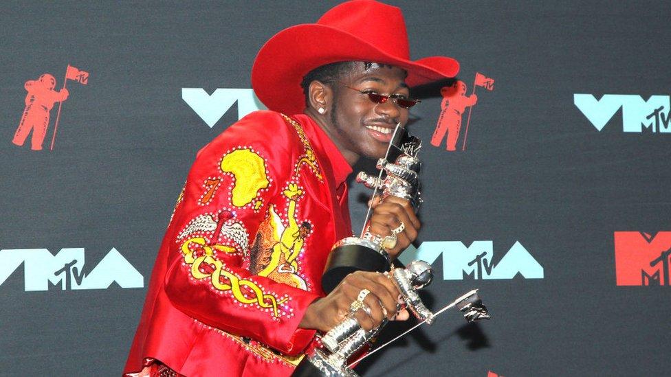 lil-nas-old-town-road-vmas.